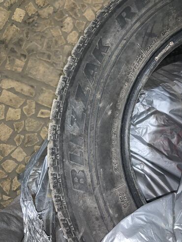 покрышки на прицеп: Шины 215 / 65 / R 16, Зима, Легковые, Япония, Bridgestone