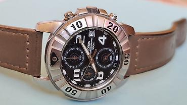 Ručni satovi: Lorus muški hronograf – 100 m - Model: Lorus Chronograph (mehanizam — 8