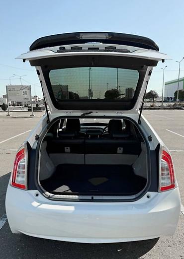 4wd: Toyota Prius: 2011 г., 1.8 л, Вариатор, Гибрид, Лифтбек — 8