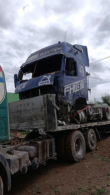разбитые авто: Тягач, Volvo, Без прицепа — 1
