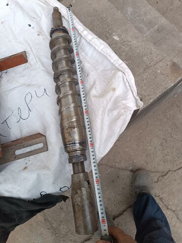 Масло, консервы: Шнековый Маслопресс.Маслобойка . только шнек вал и стол. рабочий — 15