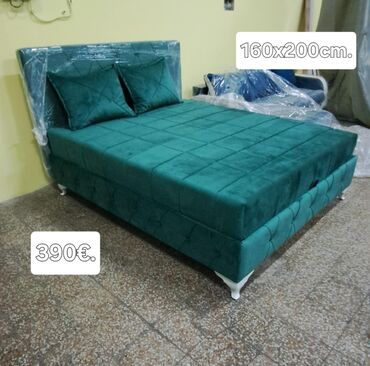 ugaone garniture na p: Beds