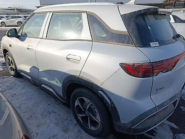 JMEV: JMEV : 2024 г., 0.1 л, Робот, Электромобиль, Кроссовер — 3