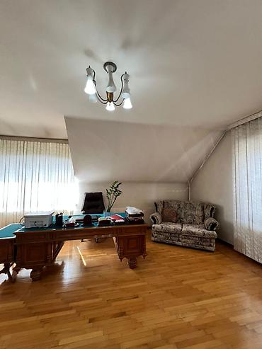 Продажа коттеджей и домов: 5 и более комнат, 251 м², 18 соток, Бишкек, Пригородное с. Агентство недвижимости — 21