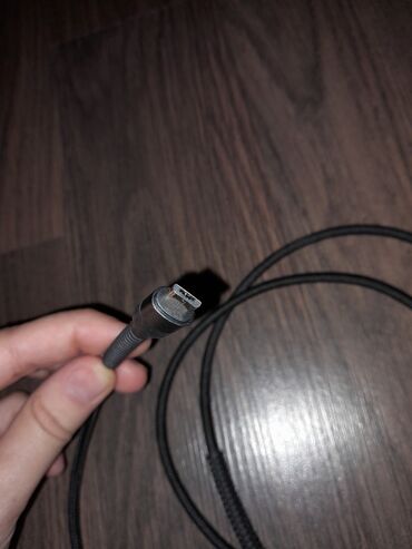 Kabellər: Kabel Apple, Micro-USB, Yeni