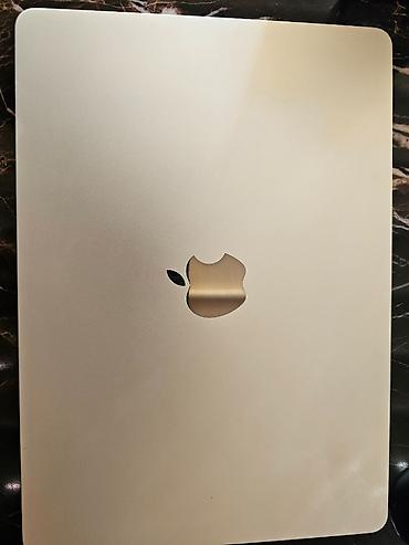 macbook air m4 ikinci el: Apple MacBook Air 13" – gümüş rəng satılır. Qeyd: Şəkillərdə real — 1