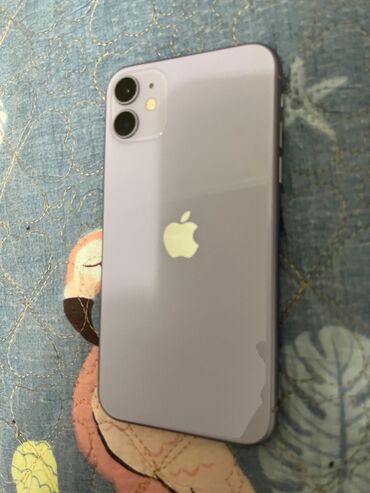 Apple iPhone: IPhone 11, Б/у, 128 ГБ, Защитное стекло, Чехол, 74 %