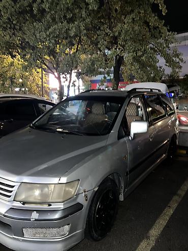 sprinter 2003: Mitsubishi Space Wagon: 2000 г., 2.4 л, Механика, Бензин, Минивэн — 3