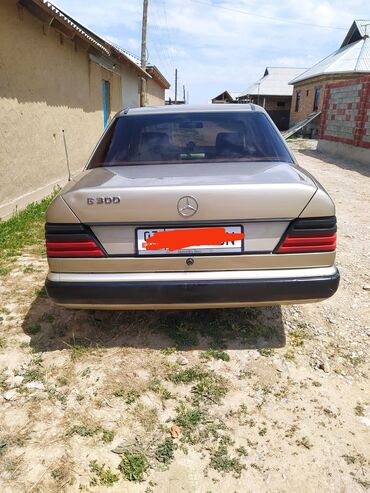 Транспорт: Mercedes-Benz W124: 3 л | 1988 г. | Седан