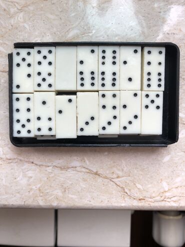 domino daşları: Cib domino su bütün daslari yerindedir