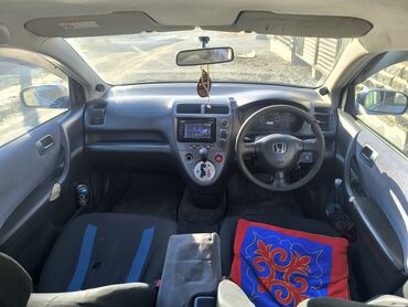 года сивик: Honda Civic: 2001 г., 1.5 л, Вариатор, Бензин, Седан