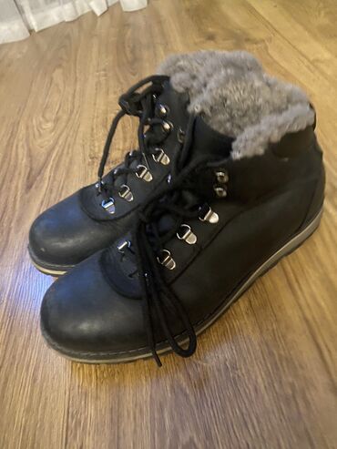 зимняя мужская обувь бишкек: ▪️мужские зимние ботинки!
В отличном состоянии!
Размер 41