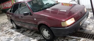 автомобили пасат: Volkswagen Passat: 1989 г., 1.8 л, Механика, Бензин, Седан