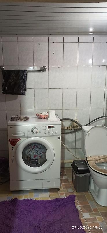 дом ломбард: Дом с участком и отдельным въездом через высокие металлические ворота — 4