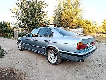 скутер м макс: BMW 5 series: 1991 г., 2.5 л, Механика, Бензин, Седан — 4