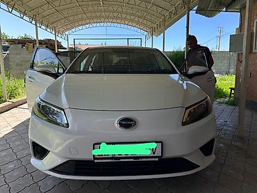 byd e1: GAC Trumpchi GE3 (электромобиль), белый седан/лифтбек серии S P!o — 2