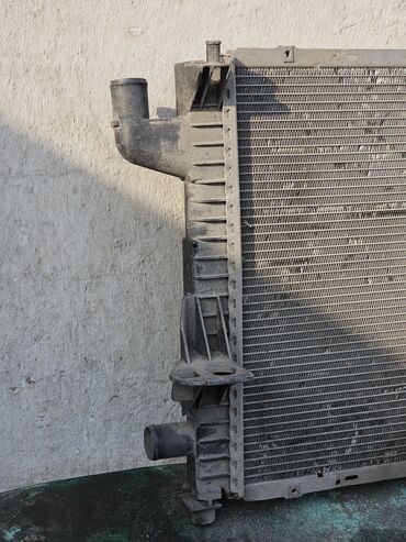 Радиаторы: Радиатор охлаждения двигателя Renault Twingo 1.2, 1997г.в. Оригинал — 3