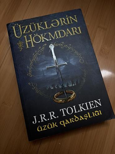 azer qurbanov: Məhsul: “Üzüklərin Hökmdarı: Üzük Qardaşlığı” – J. R. R. Tolkien Dil — 1