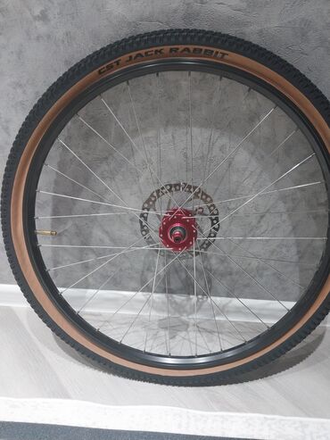 velosiped sumqayıt: CST Jack Rabbit təkəri ilə təchiz olunmuş, qara rəngli disk əyləc