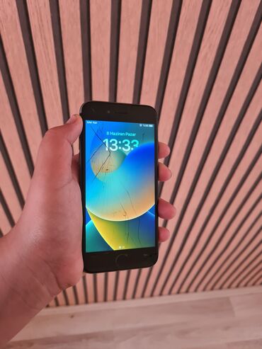 Apple iPhone: IPhone 8, 64 GB, Jet Black, Zəmanət, Simsiz şarj, Sənədlərlə