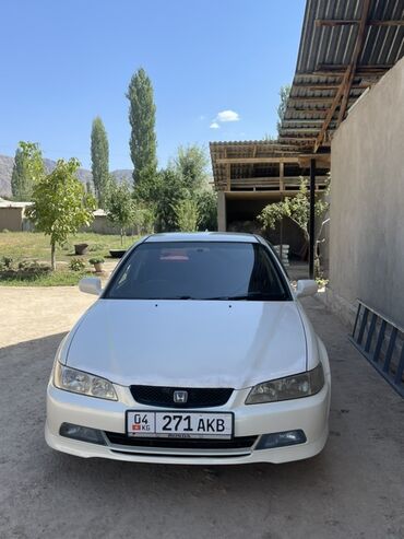 диск на хонда аккорд: Honda Accord, белый седан (KG госномер на фото). Основные