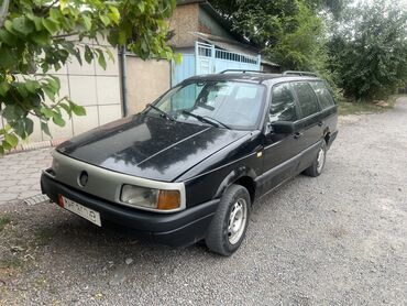 меняю на пассат универсал: Volkswagen Passat: 1989 г., 1.8 л, Механика, Бензин, Универсал