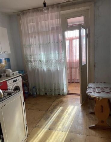 Uzunmüddətli kirayə mənzillər: 3 otaqlı mənzil – mətbəx və sanitar qovşaqla - Geniş, işıqlı dəhlizli — 3