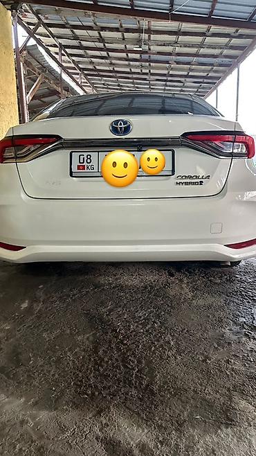 corola: Toyota Corolla: 2019 г., 1.8 л, Вариатор, Гибрид, Седан — 1