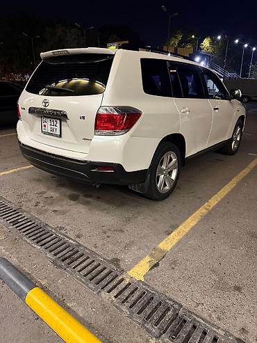 высокие машины: Toyota Highlander: 2012 г., 3.5 л, Автомат, Бензин, Внедорожник — 2