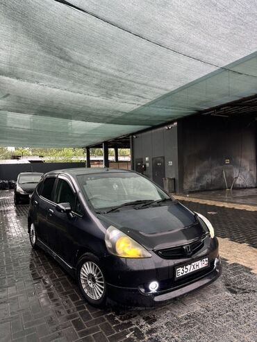 возьму в аренду: Honda Fit: 2003 г., 1.5 л, Автомат, Бензин, Хэтчбэк