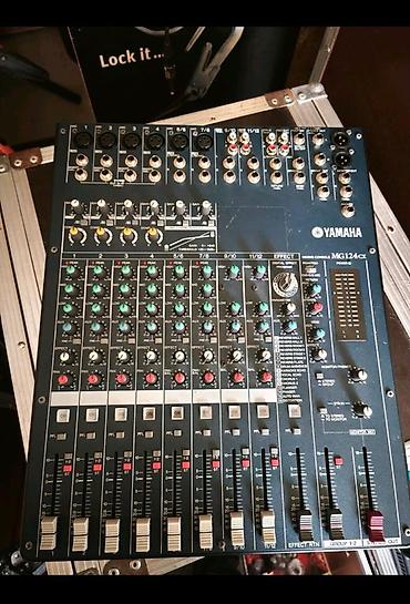 Yamaha MG124CX mikser pultu - 12 girişli analoq mikser: 4 mono