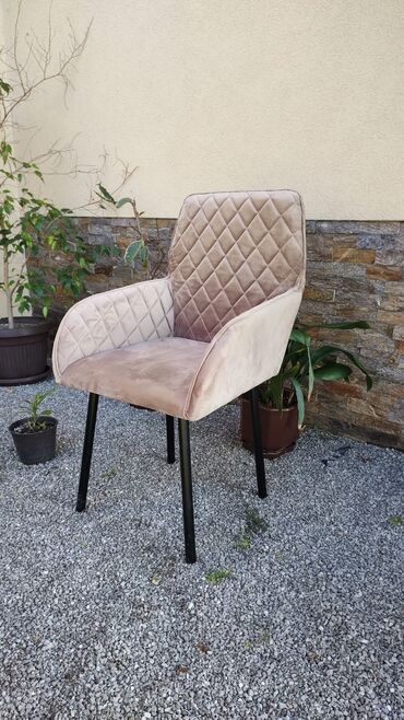 Stolice: Opremite vas dom,poslovni prostor,lokal modernim stolicama,veliki — 22