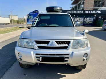 Контейнеры: Mitsubishi Pajero: 2004 г., 3 л, Автомат, Газ, Внедорожник