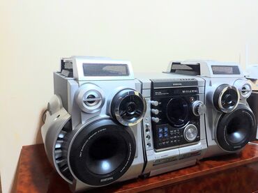 Musiqi mərkəzləri: 3800 w Güclü Səs + Bass
 2 Basovik + 2 Səs Kalonkaları — 9