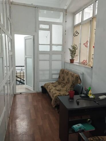 в аренду помешение: Сдаю Офис, 10 м², В бизнес центре, 1 линия