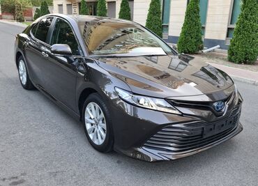 купить авто с пробегом: Toyota Camry: 2021 г., 2.5 л, Вариатор, Гибрид, Седан