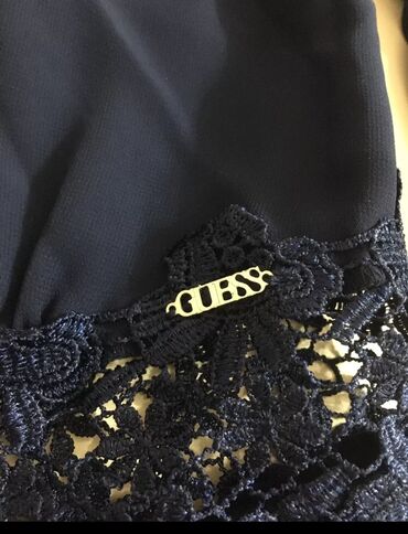 toy paltarlari bakida: Kokteyl donu, Mini, Guess, M (EU 38)