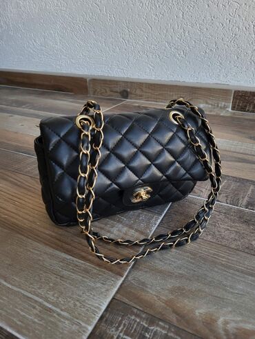 Torbe: Cena torbi 2600
cena novcanika 2200
cena kaisa 2200
Porez — 9