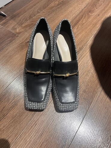 Tuflilər: Tuflilər, Charles&Keith, Ölçü: 36, rəng - Qara, İşlənmiş