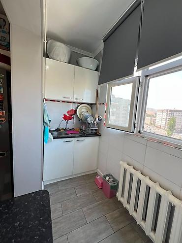 12 мкр сдаю: 2 комнаты, 52 м², 12 мкр 106 серия, 9 этаж — 10
