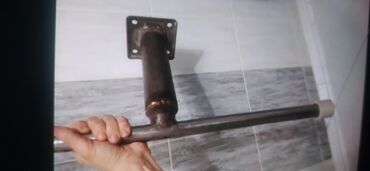 Спортивная форма: Кимоно 130 размем шлем кожанный, для поднягивание труба — 10