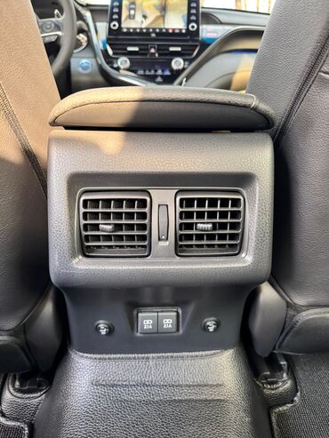 Toyota: Toyota Camry: 2021 г., 2.5 л, Автомат, Гибрид, Седан — 9