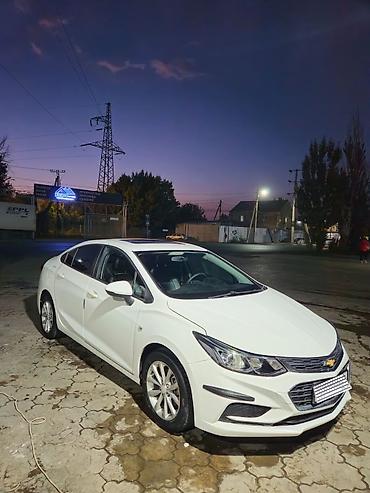 Chevrolet Cruze: 2018 г., 1.4 л, Автомат, Бензин, Седан