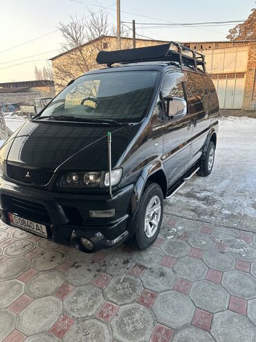 Mitsubishi: Mitsubishi Delica: 2003 г., 3 л, Автомат, Газ, Внедорожник