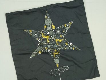bluza lilo i stich h: Poszewka na poduszkę w kolorze czarnym z ozdobnym wzorem. Na froncie