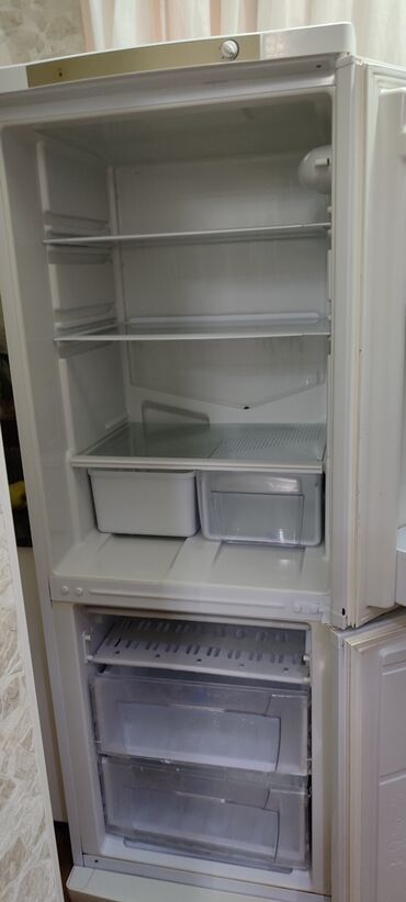 Soyuducular: 2 qapılı Indesit Soyuducu Satılır, rəng - Ağ — 8