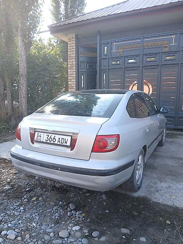 camry 2006: Hyundai Elantra: 2004 г., 1.6 л, Механика, Бензин, Хэтчбэк — 3