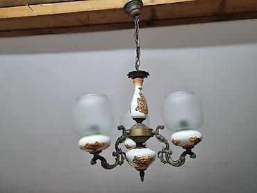 MAJOLIKA LUSTER | Stari potpuno očuvan trokraki Majolika luster na lalafo.rs MAJOLIKA LUSTER | Stari potpuno očuvan trokraki Majolika luster
