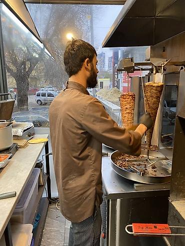 Sifarişlə hazır yeməklər: Gündəlik təzə məhsullar, isti servis və sürətli yığılma. Dönər və — 3