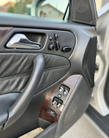 220 mers: Mercedes-Benz C-Class: 2003 г., Седан — 6